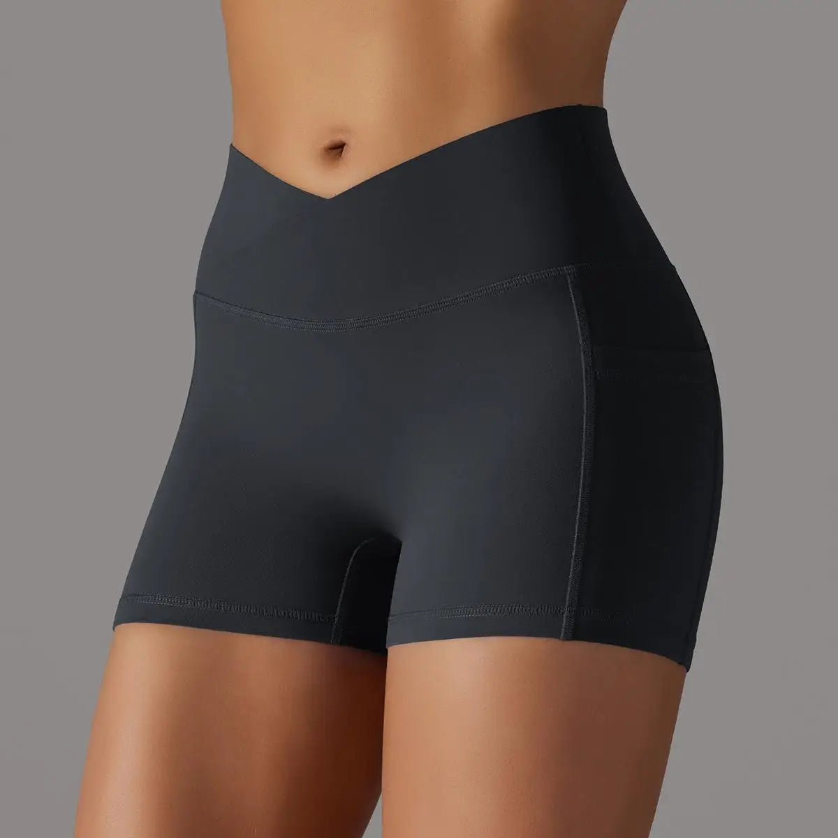 Custom Nude V Waist Women Sports Pants Elastic Fitness Shorts Peach Hip Scruch Butt Soft Pocket Quick Dry Yoga Shorts for Women